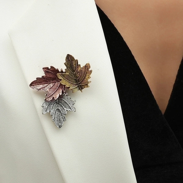 Retro Pin Maple Leaf Alloy Plating Women'S Brooches