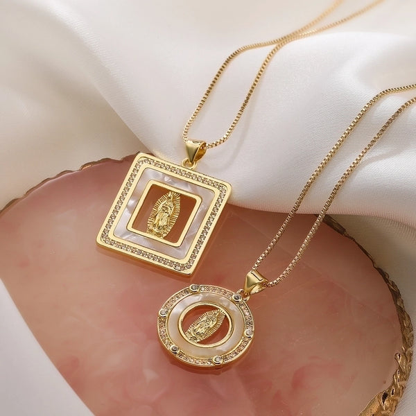 Simple Style Commute Portrait Copper 18k Gold Plated Shell Zircon Pendant Necklace In Bulk