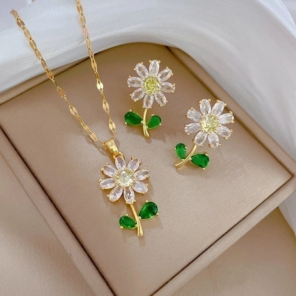 Sweet Flower Titanium Steel Copper Inlay Zircon Pendant Necklace