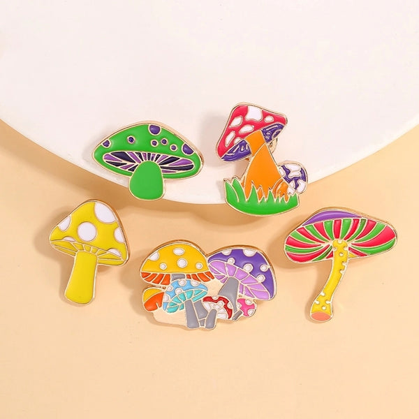 Sweet Pastoral Simple Style Mushroom Alloy Stoving Varnish Plating Unisex Brooches