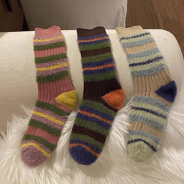 Unisex Casual Minimalist Color Block Stripe Cotton Crew Socks A Pair