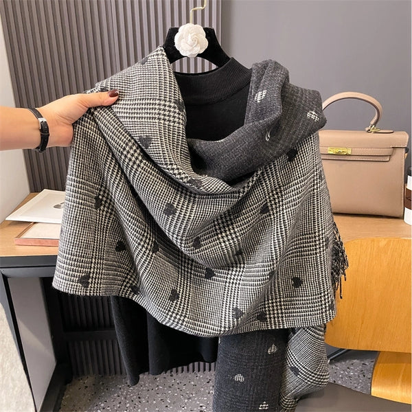 Unisex Sweet Classic Style Plaid Heart Shape Polyester Scarf