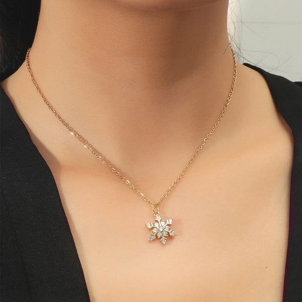 Wholesale Jewelry Zircon Snowflake Diamond Titanium Steel Necklace