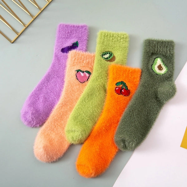 Women's Casual Simple Style Cartoon Fruit Polyester Jacquard Crew Socks A Pair