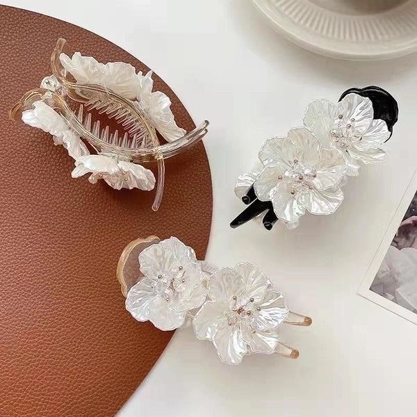 Women's Elegant Flower Plastic Hair Claws