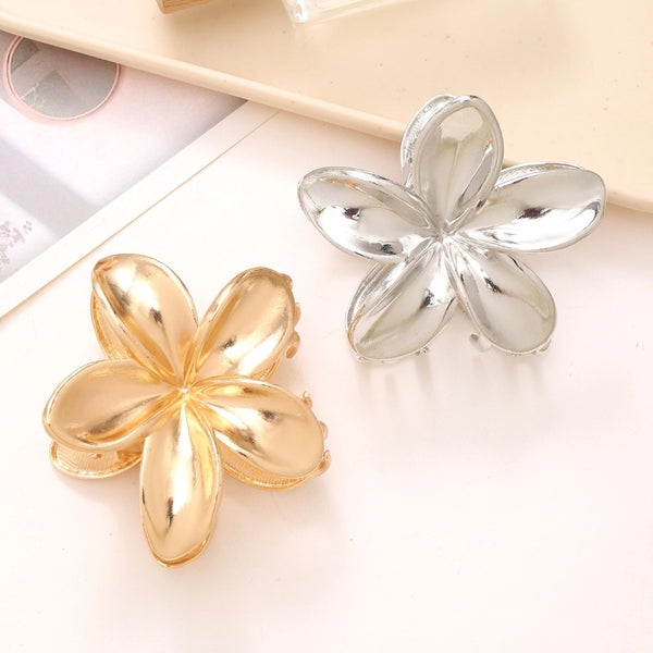 Women's Elegant Sweet Flower Metal Plating Hair Claws