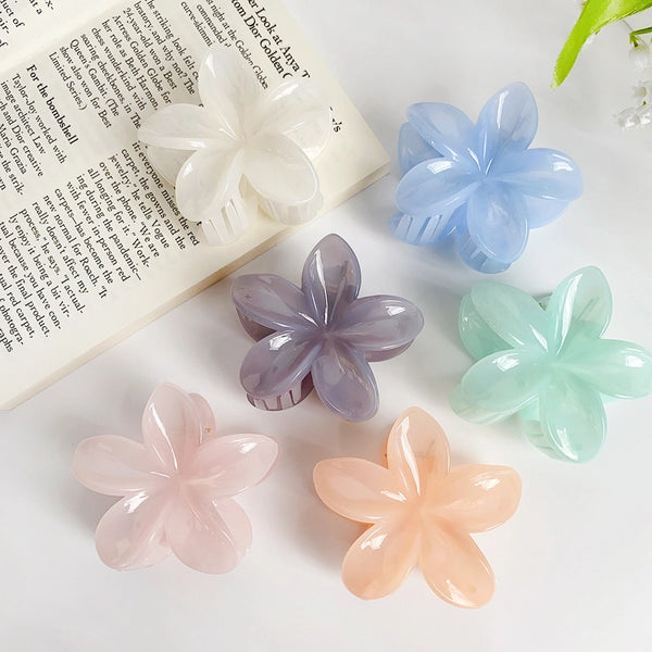 Women's Elegant Sweet Flower Plastic Hair Claws