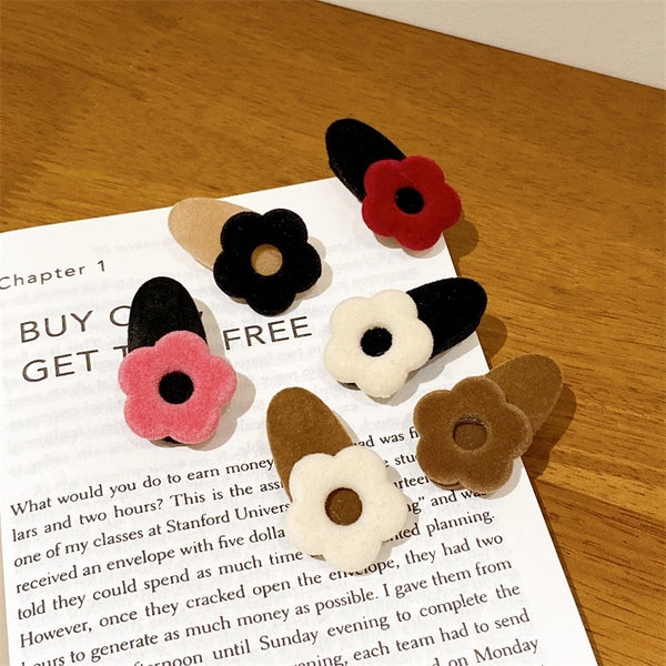 Women's IG Style Cute Korean Style Flower Velvet Hair Clip