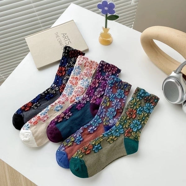 Women's Retro Flower Cotton Crew Socks A Pair