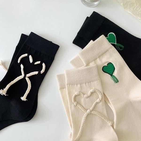 Women's Minimalist Streetwear Geometric Heart Shape Cotton Crew Socks A Pair