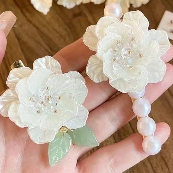 Women's Sweet Simple Style Flower Plastic Hair Clip