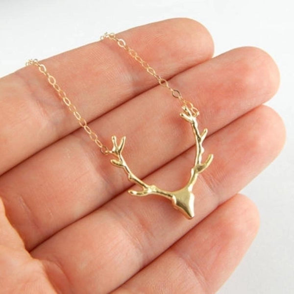 Simple  Necklace Christmas Elk Reindeer Pendant Necklace Female Clavicle Chain Fawn  Necklace Wholesale