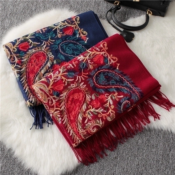 Women's Fashion Flower Imitation Cashmere Embroidery Winter Scarves