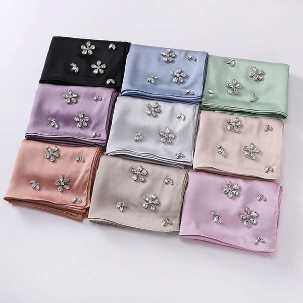 Women's Simple Style Solid Color Flower Chiffon Diamond Kerchief